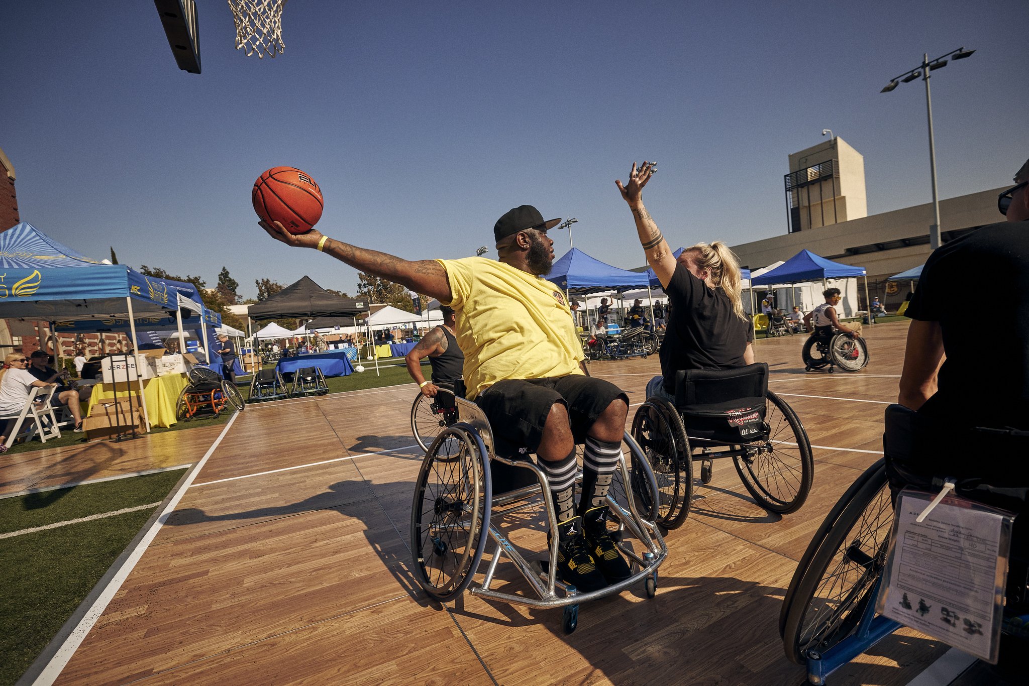 斯曾因涉嫌 斯曾因涉嫌